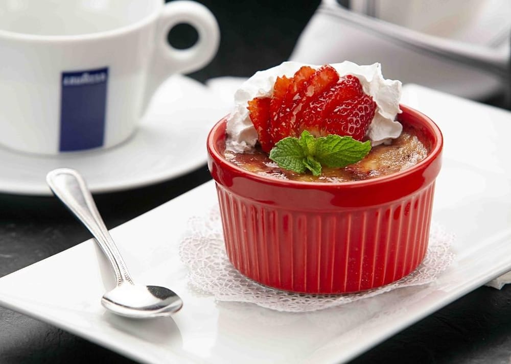 Fresh Fruit Crème Bruleé